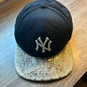 New Era New York Yankees Hat. Snakeskin print EUC.